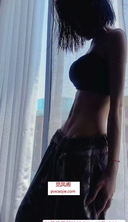 包河气质的短发小姐姐