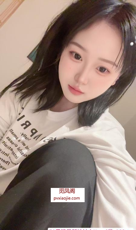 大胸纯欲小少妇