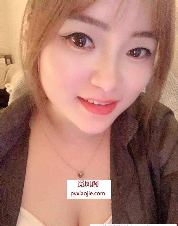 蜀山会深喉的大白兔