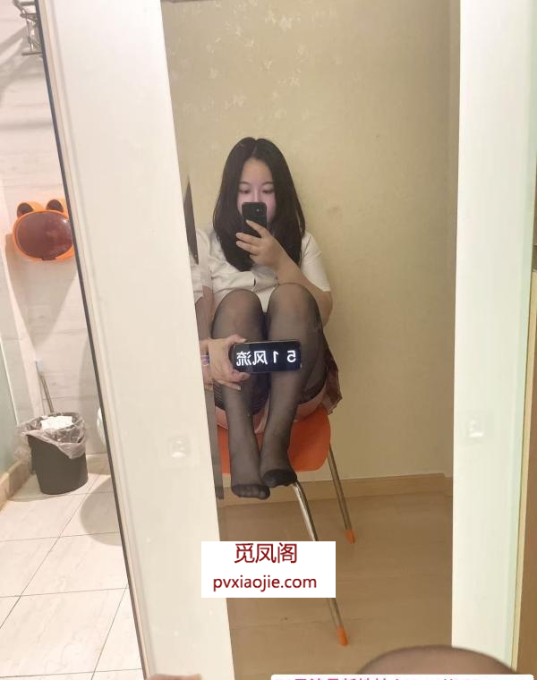 兼职嫩妹