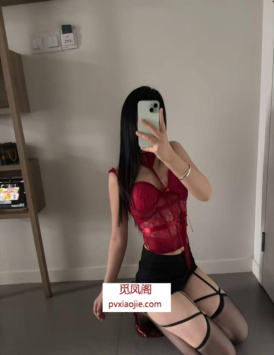 清纯脸身材辣，小贵但活好