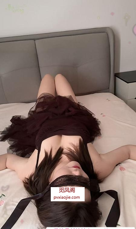 后入肥臀美少妇
