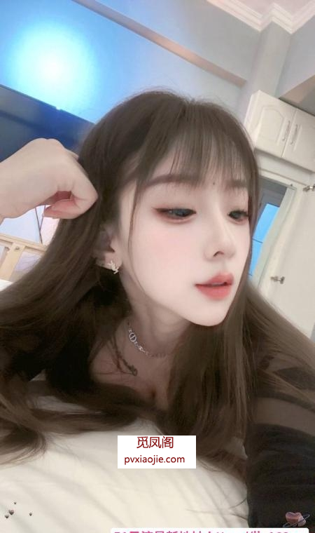 雁塔性感制服小龙女