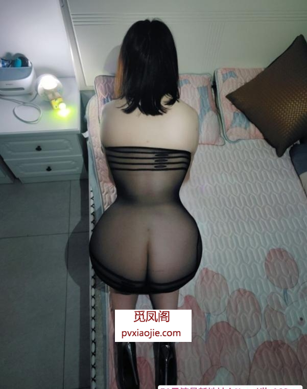 巨臀骚姐姐芸儿